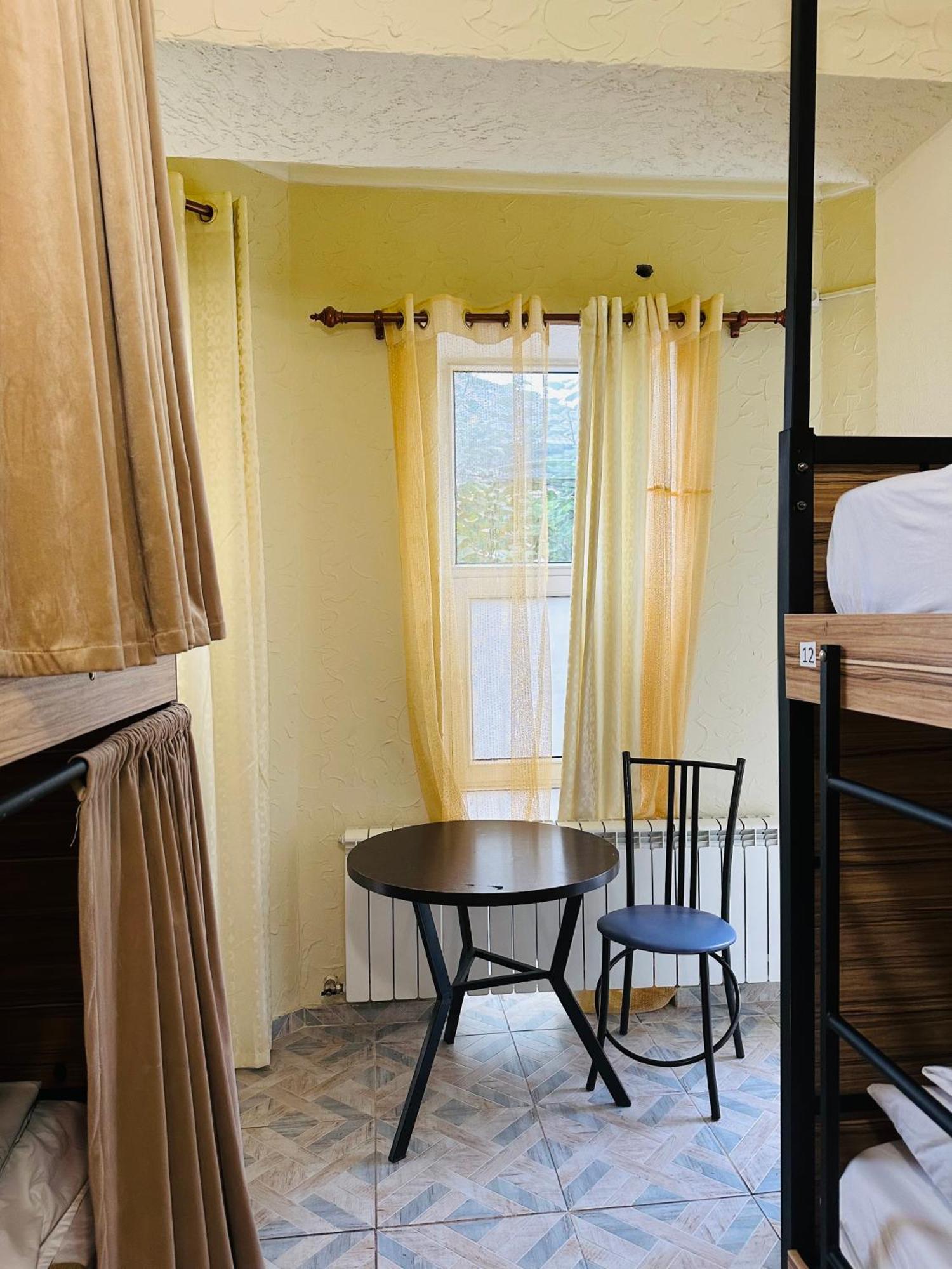 Sweet Home Hostel Bishkek Luaran gambar