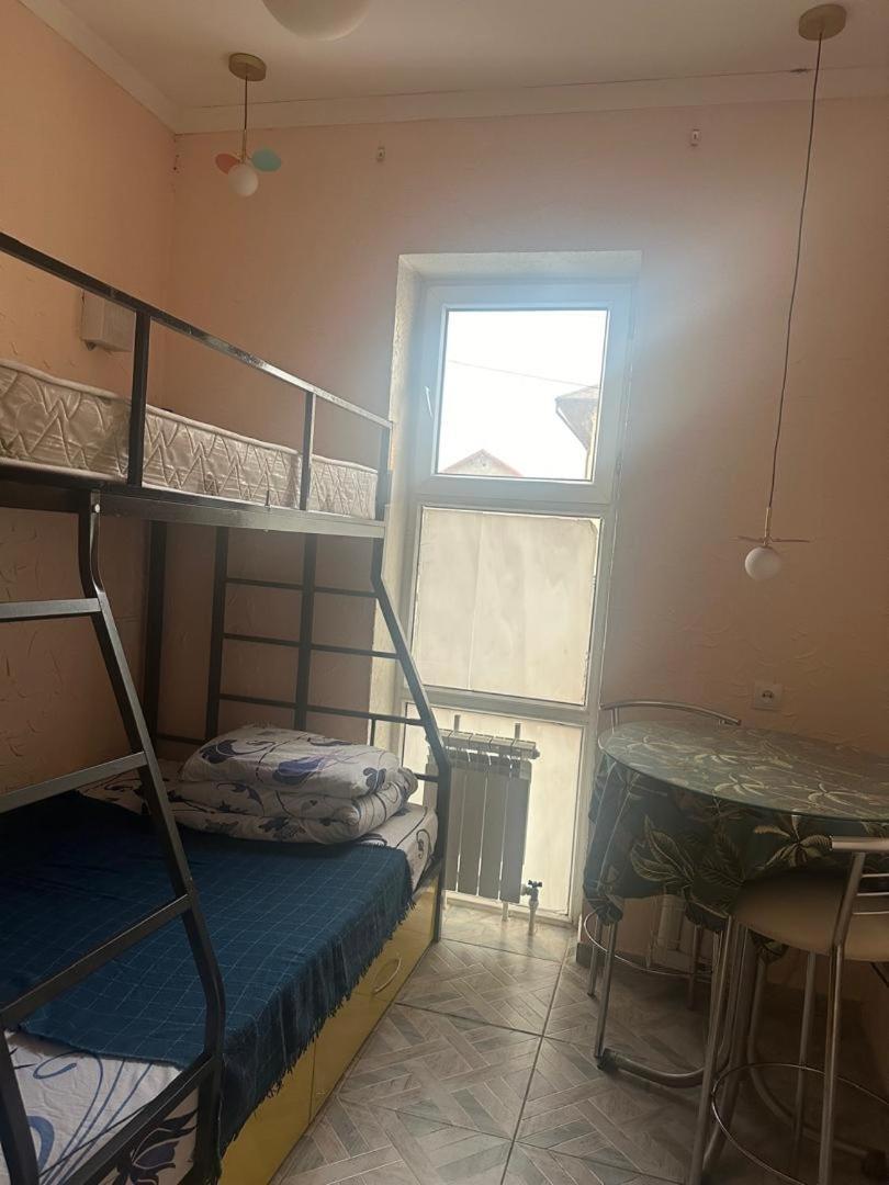 Sweet Home Hostel Bishkek Bilik gambar